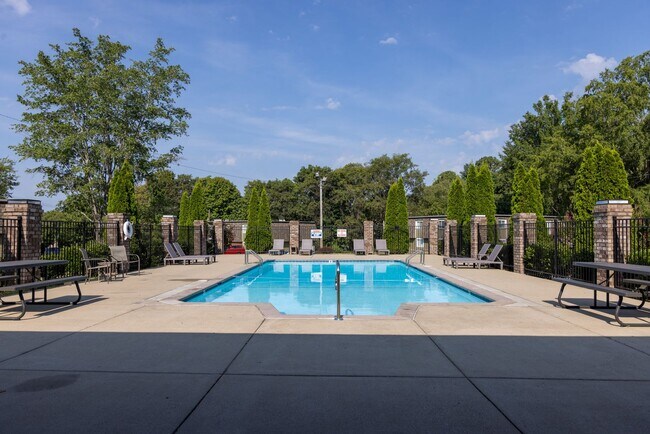 Building Photo - The Spruce - 1-Bedroom at Autumn Ridge Apa...