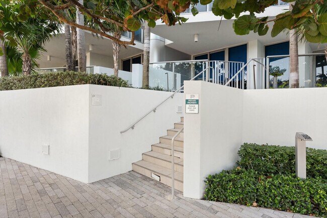 Building Photo - 701 N Fort Lauderdale Beach Blvd