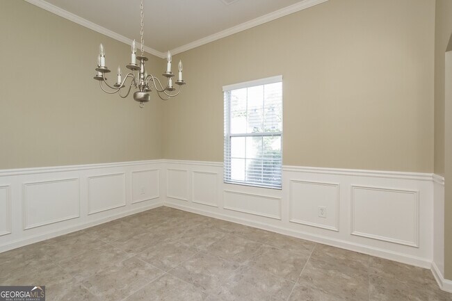 Building Photo - 5892 Village Loop