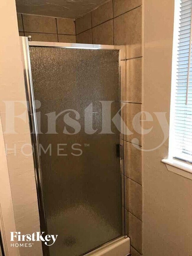 Building Photo - 1602 Geraldine Ln