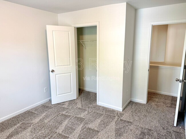 Building Photo - 6107 Heisler St