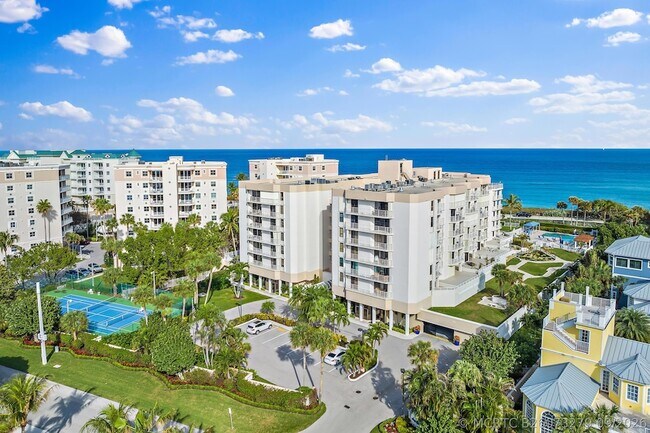 Building Photo - 176 Helios Dr