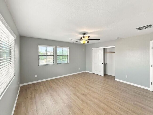 Building Photo - Gilbert 5-Bedroom Home with Pool, Loft & Primary Suite Downstairs – Minutes from Gilbert Regional...