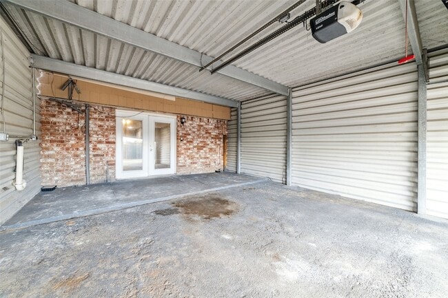 Building Photo - 353 Audrey Ln