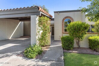 Building Photo - 2839 E Montecito Ave