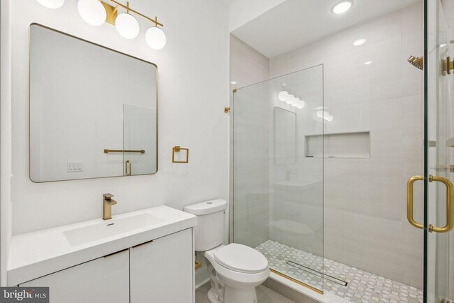 Building Photo - 5034 Florence Ave