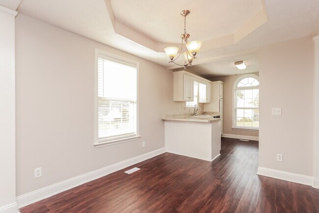 Building Photo - 693 Almondwood Pl