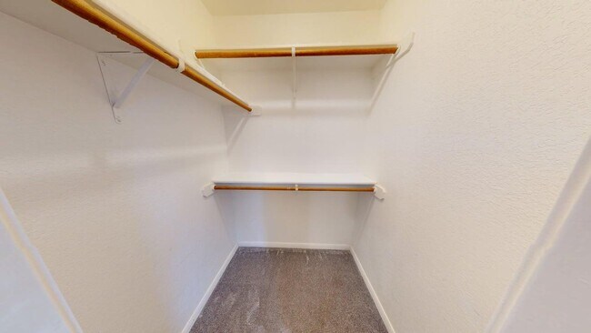 Building Photo - 106 Cedar Ridge Dr