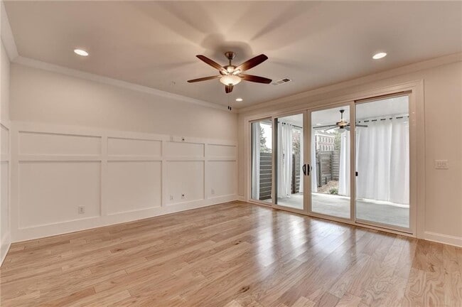 Building Photo - 341 Bailey Walk