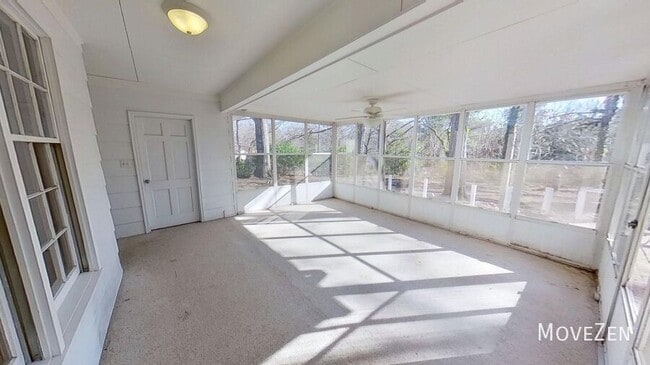 Building Photo - 1020 Wofford Ln