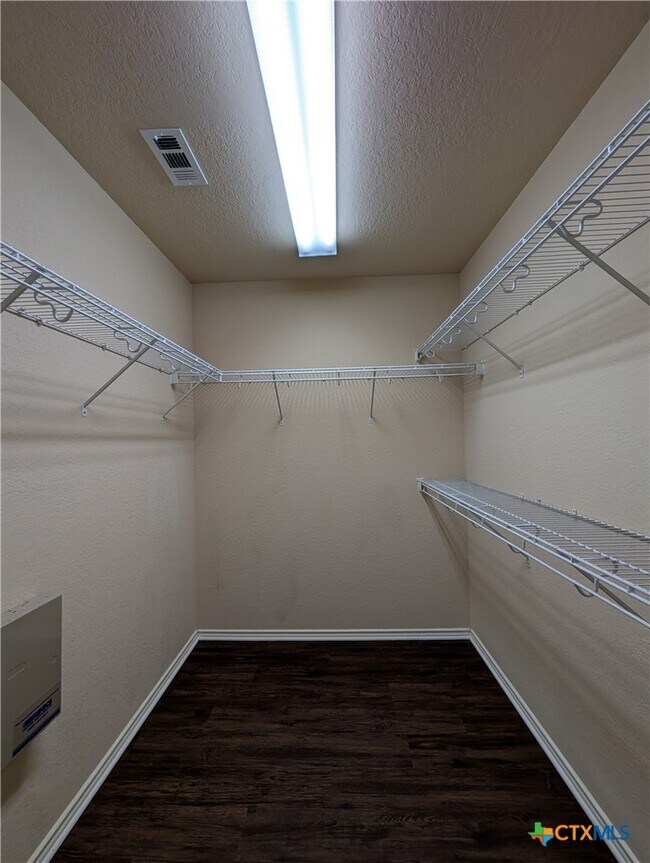 Building Photo - 249 Val Verde Dr