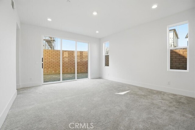 Building Photo - 8 Remy Ln