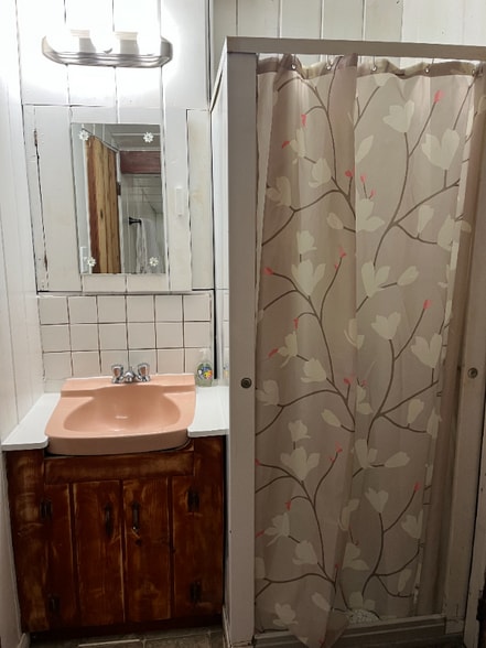 Building Photo - 23348 Knapps Cutoff