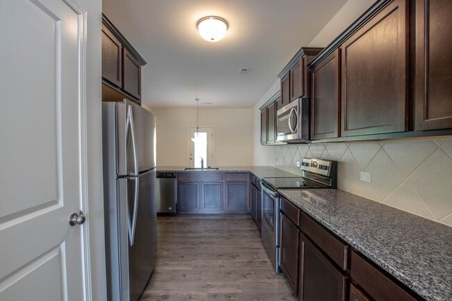 Building Photo - Beautiful  4Br 3Ba Single Family Home Lark...