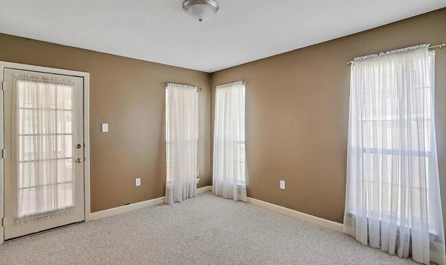 Building Photo - 151 Armonde Ct
