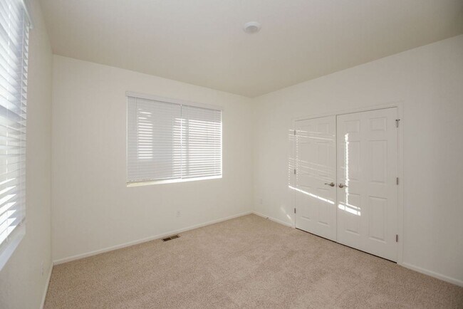 Building Photo - Spacious 4-Bedroom Home  + Office + Loft  with 3-Car Garage, Walk-Out Basement & Community Pool| ...