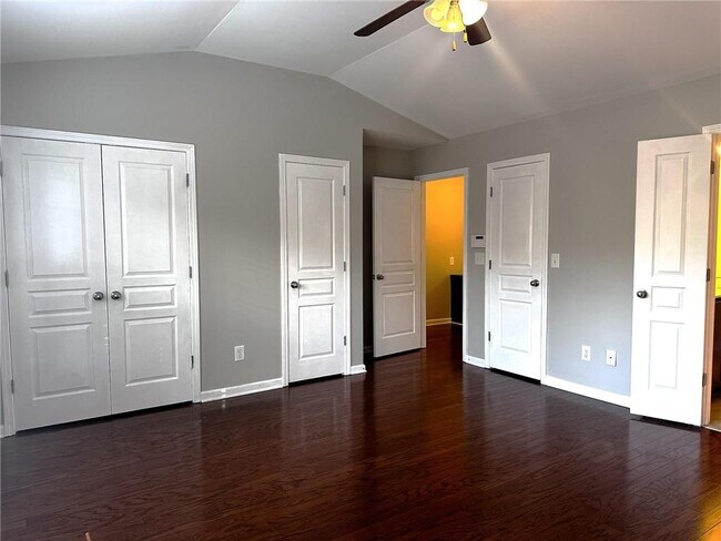 Building Photo - 117 Townview Dr