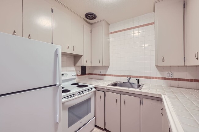 Interior Photo - Holly Manor