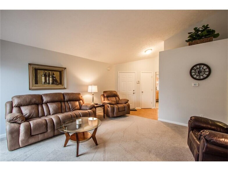 Living Room - 11708 Signet Lane