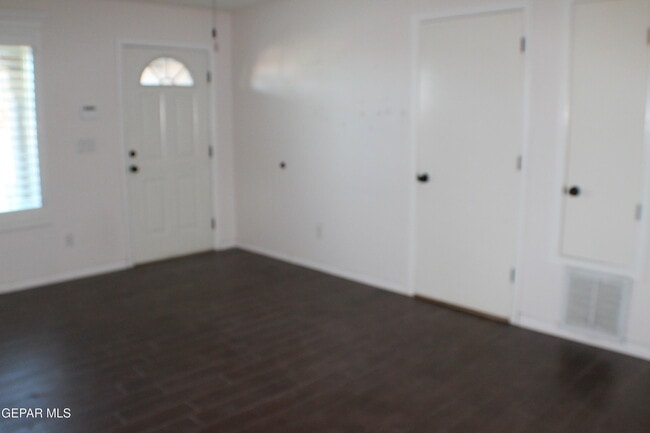 Building Photo - 4805 Ramon Vega