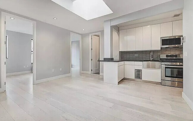 Building Photo - 161 Stanton St