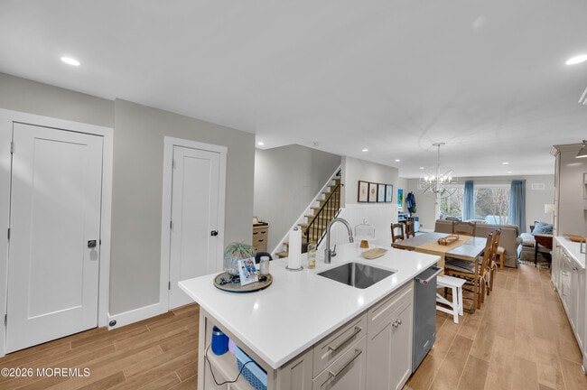 Building Photo - 51 Wyckham Rd