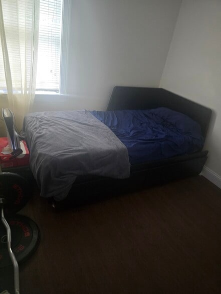 I bedroom. Nice size closet. Shared space - 450 Orchard St