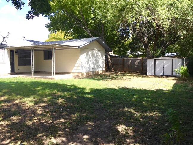 Building Photo - 4110 First View Dr