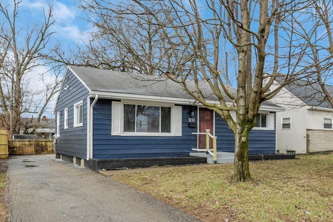 Building Photo - 1251 Dellwood Ave
