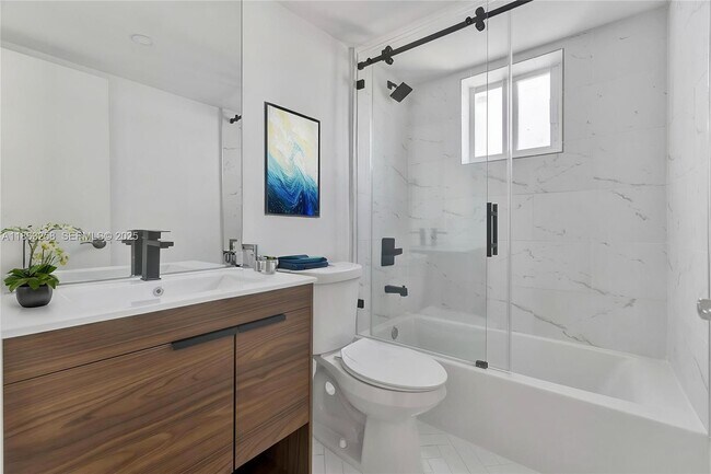 Building Photo - 620 SW 10th St