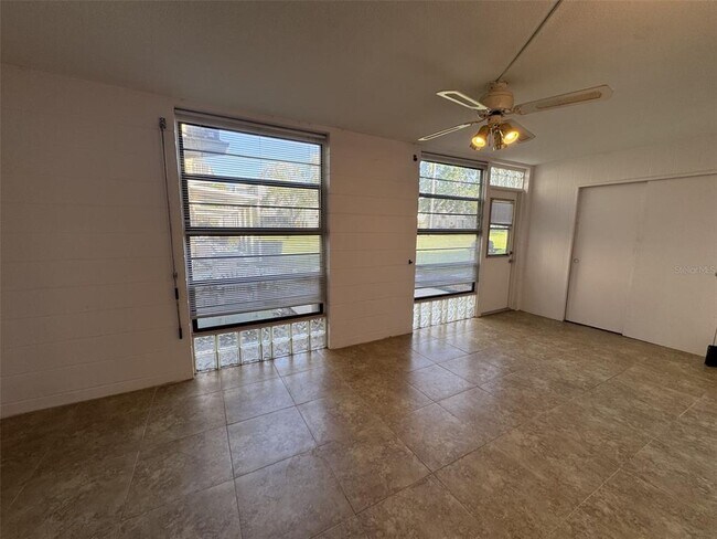 Building Photo - 2040 World Pkwy Blvd