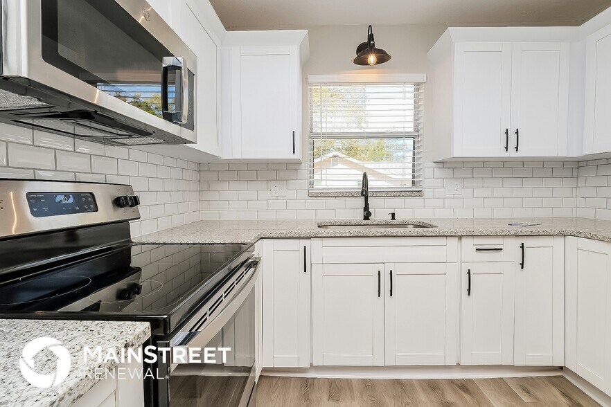 Building Photo - 6437 30th Way N