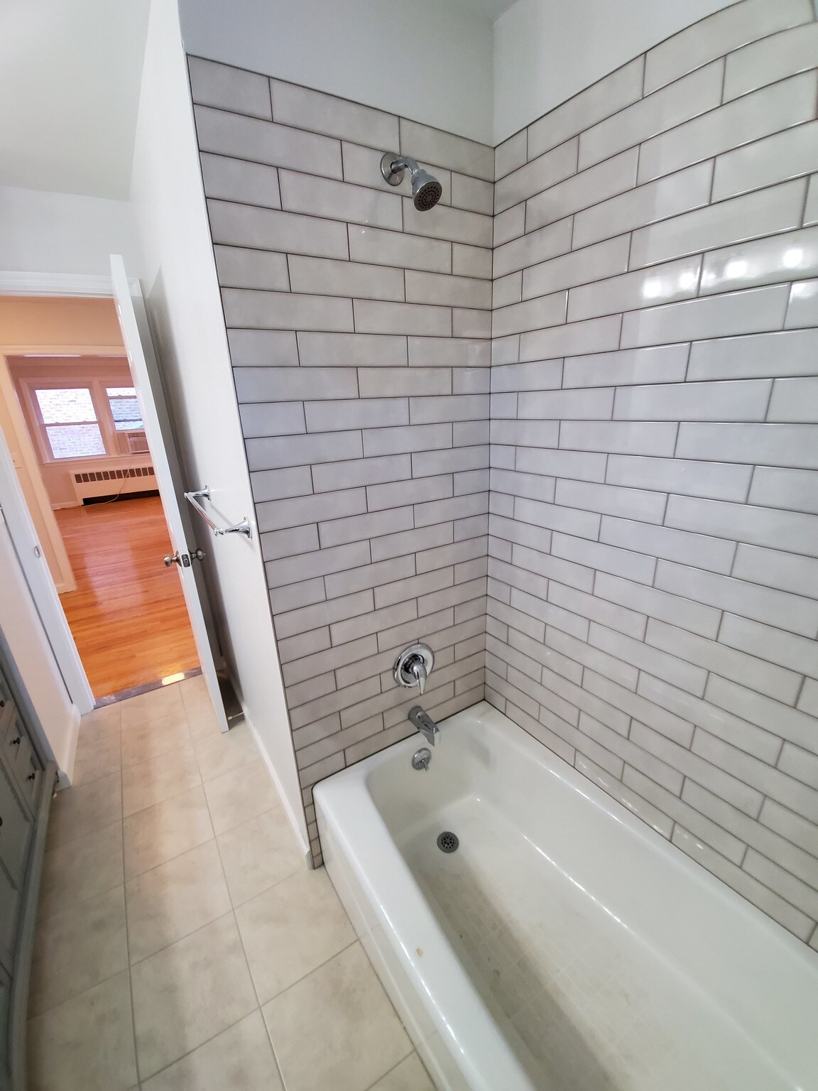 Bathroom - Tube Faucet - 216 Glen Ave