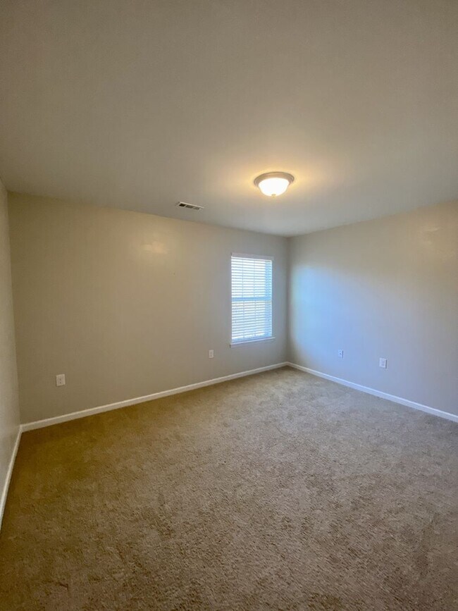 Building Photo - 4BR/2.5BA Home Located in Hampden Village