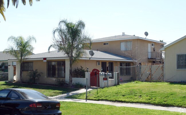 Primary Photo - 259 E 10th St