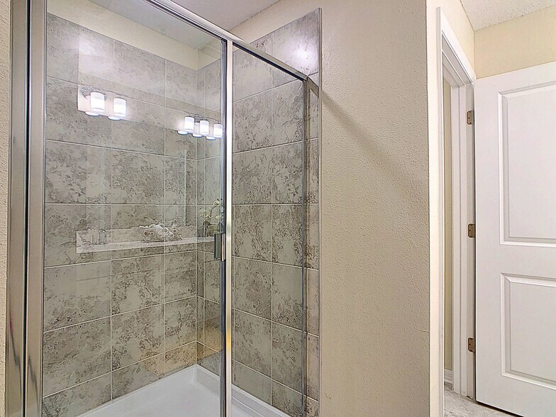 Building Photo - 3120 Paradox Cir