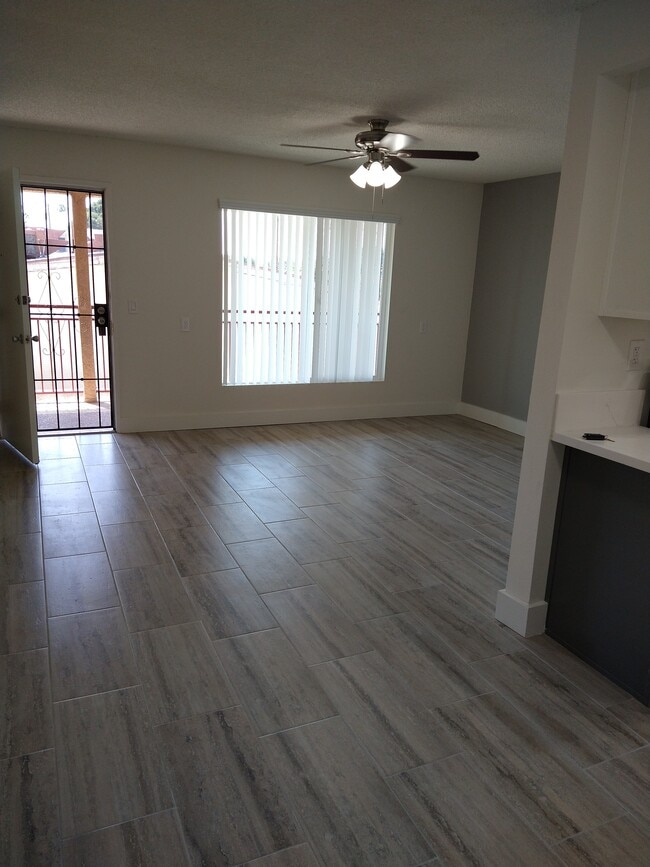 Building Photo - 7222 Melrose St