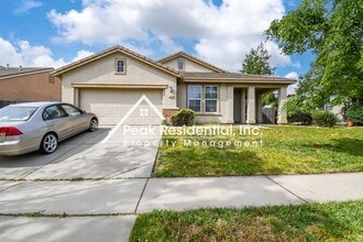 Building Photo - Spacious 4bd/2ba Plumas Lake Home with 2 C...