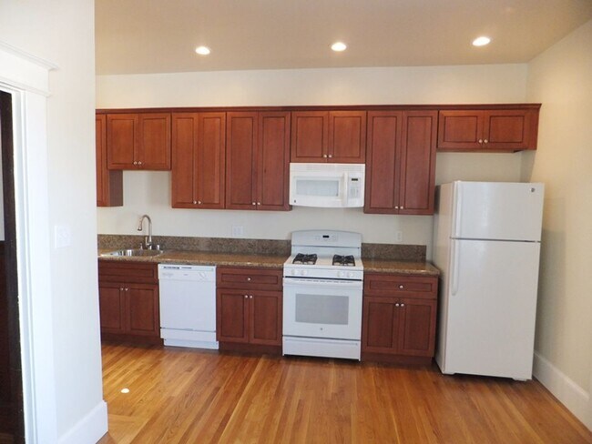 Building Photo - PM0314