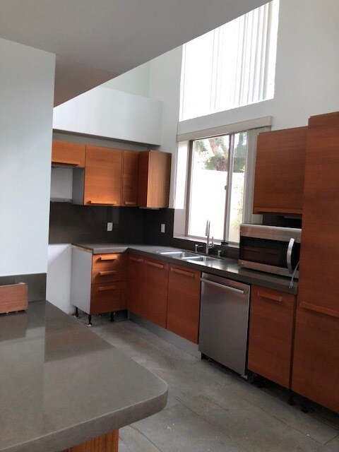 Building Photo - 1243 Franklin St