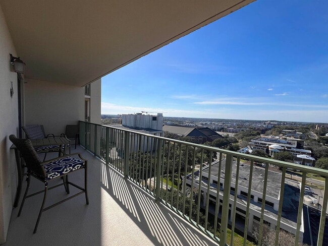 Building Photo - "Chic 1-Bedroom Retreat in Downtown Tallahassee – Perfectly Appointed at 703 Sq Ft!"