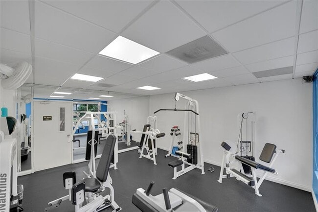 Building Photo - 3900 Galt Ocean Dr