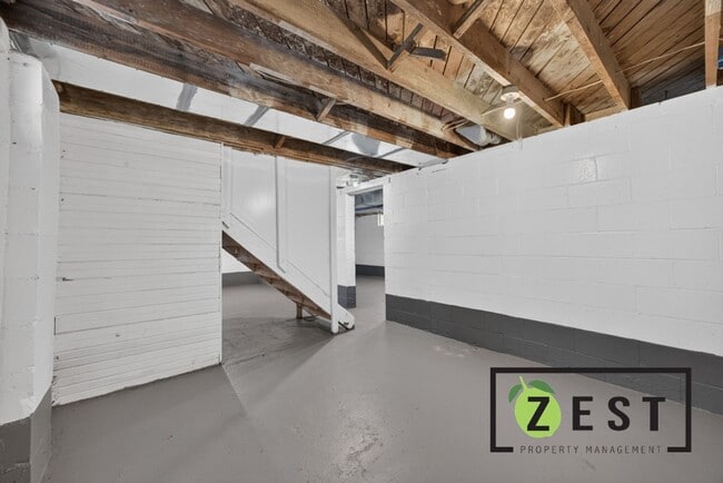Building Photo - Charming 3 Bedroom home in Detroit Thursday August 6, 2026 @ 7:15p-7:45p