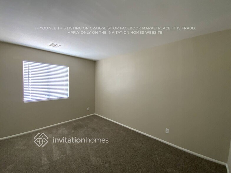 Building Photo - 1847 E Quartz Landing Ave