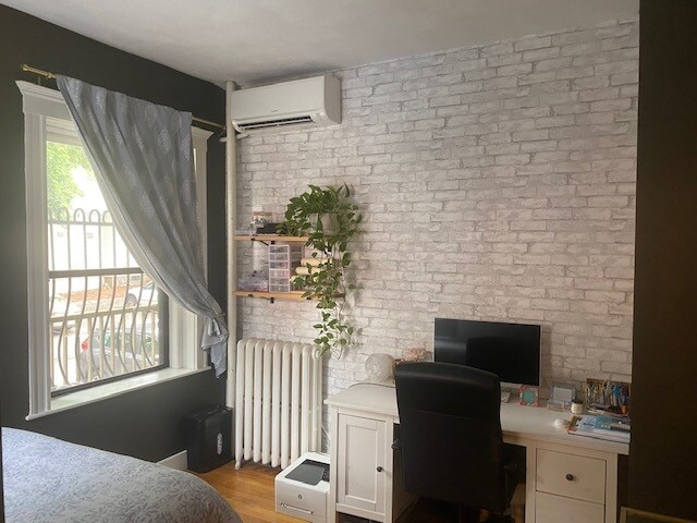 Building Photo - 1038 Beacon St
