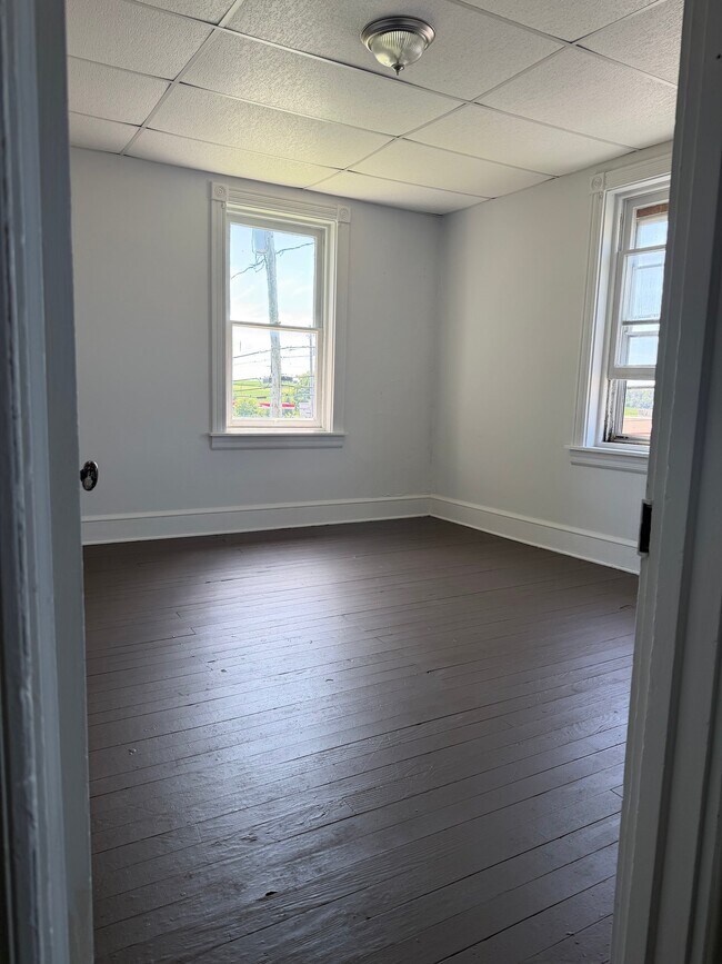 Building Photo - 1003 Lancaster Pike