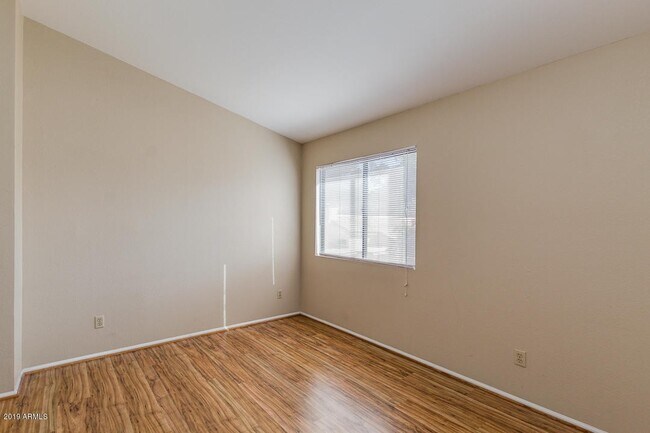 Building Photo - Location! Location! Beautiful 4 Bedroom/ 3 Bath Home! Ray/Kyrene