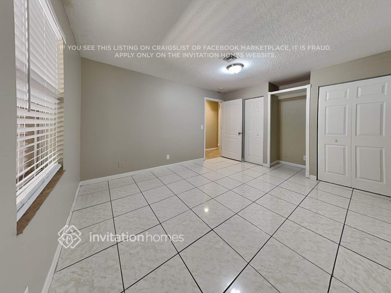 Building Photo - 7460 E Plumosa Ln