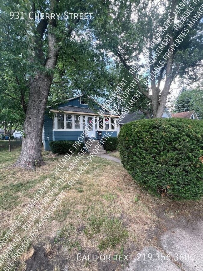 Building Photo - 931 Cherry St