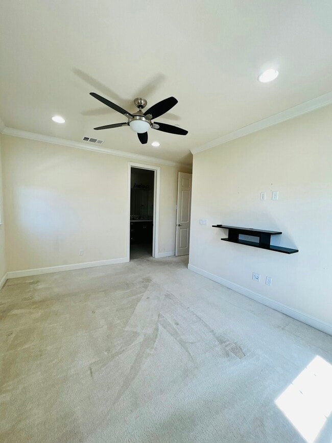 Building Photo - 3024 Sonsilla Ln